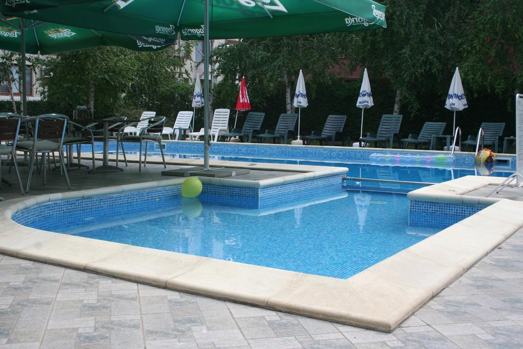 Family Hotel Aurelia Сонячний Берег Екстер'єр фото