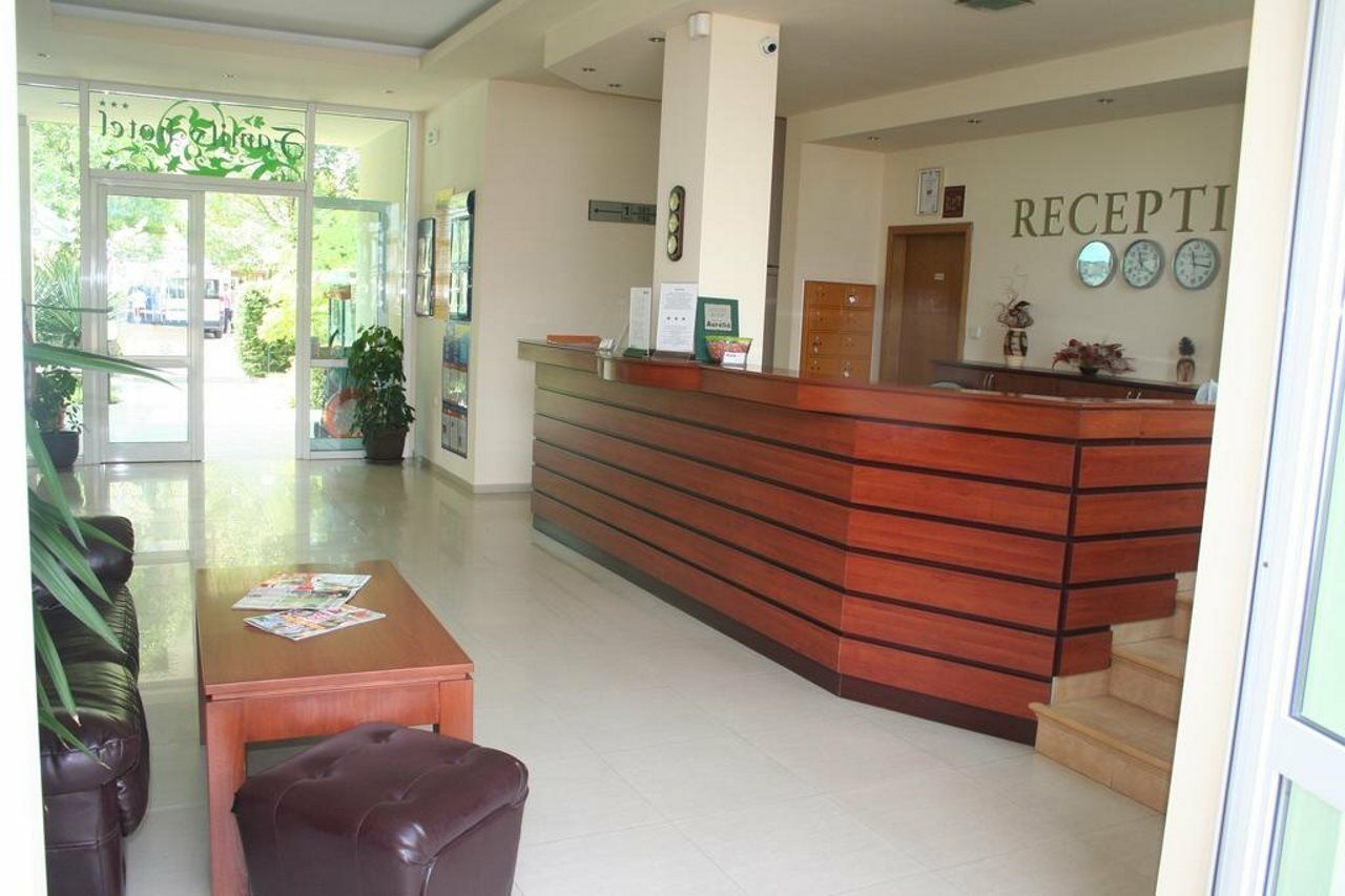 Family Hotel Aurelia Сонячний Берег Екстер'єр фото
